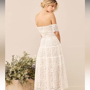 Lulus off the shoulder beautiful dress
